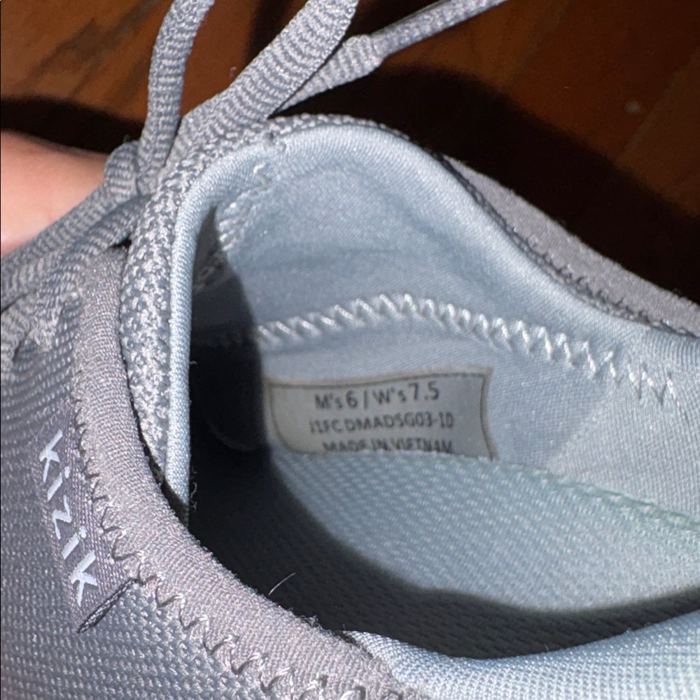 Kizik Madrid Eco Knit Hands Free Sneaker Shoes Grey Size Men's 6 Women's 7.5 - Picture 6 of 7